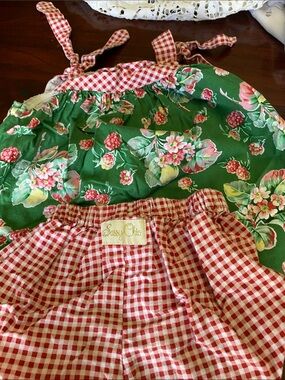 Floral Green & Red Gingham Girls Matching Set - Sleeveless Top & Bloomers